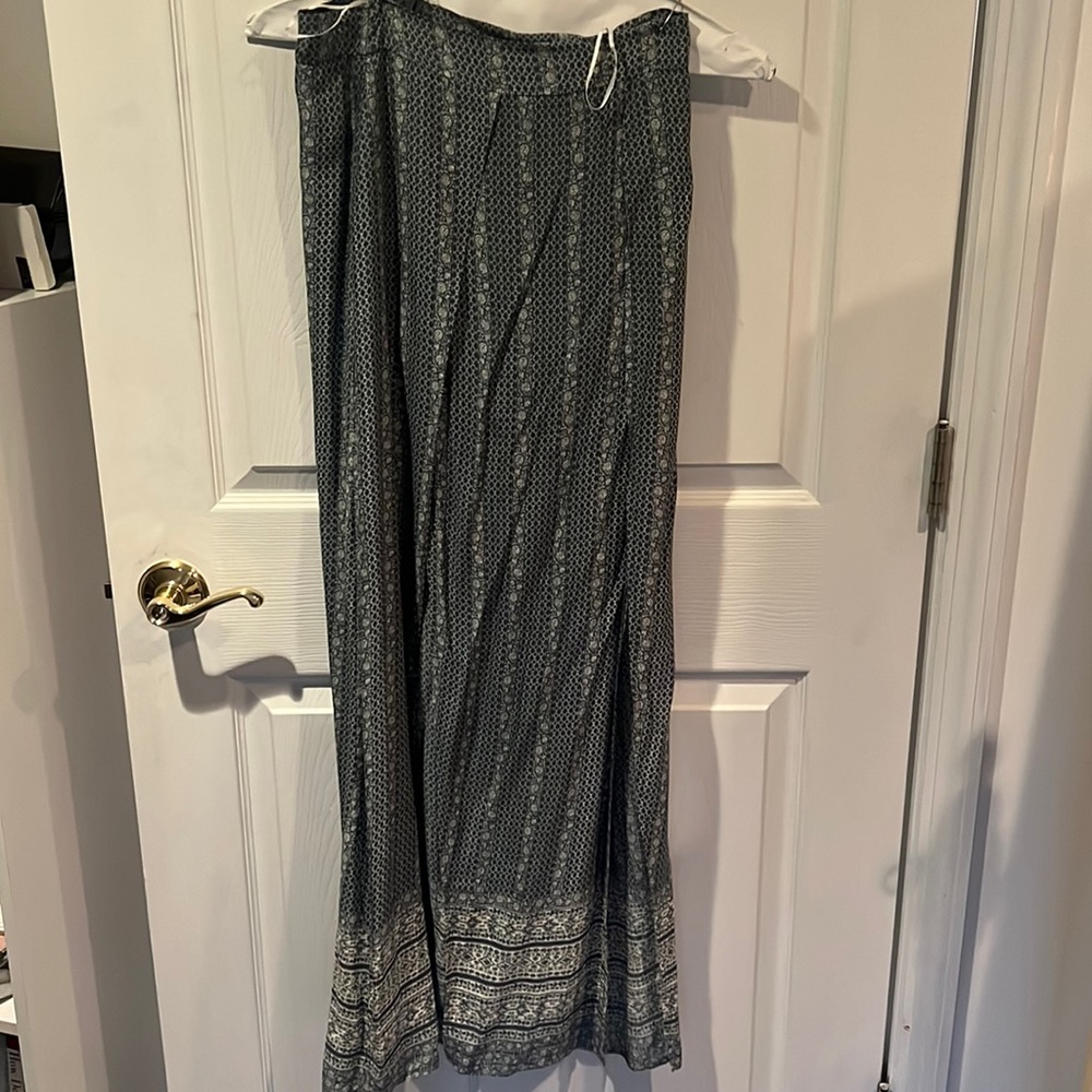 Vintage Havana maxi skirt size small with 2 open slits